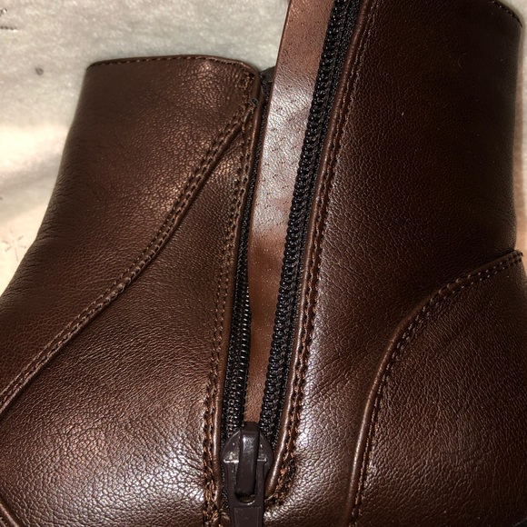 Brown ankle boots - Picture 2 of 11